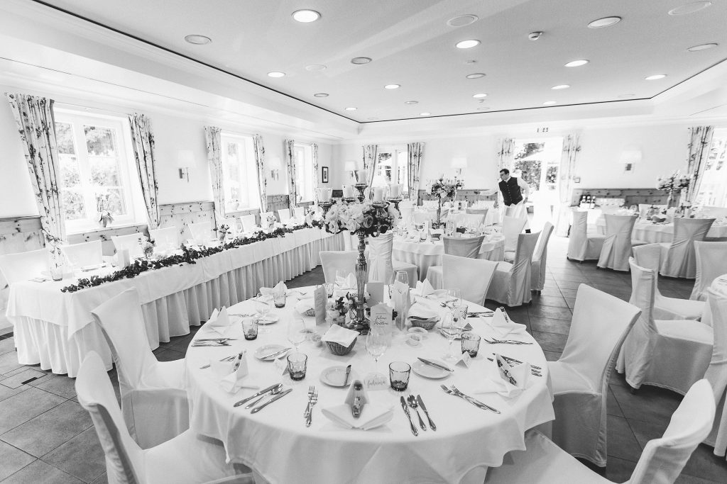 JM Kirchliche Hochzeit München Freisinger Hof Hochzeitsfotograf Sindia Boldt Photography München 0061